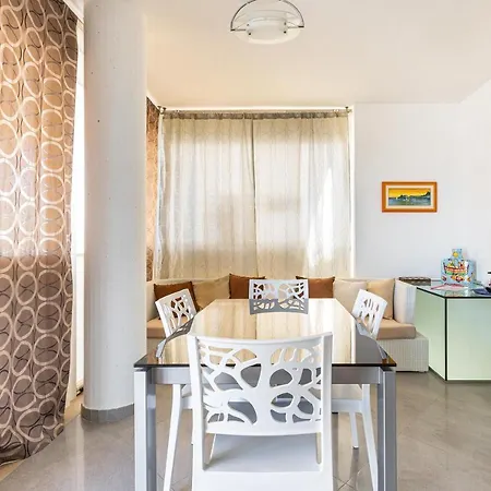 Holiday home Attico Mezzaluna By Barbarhouse *