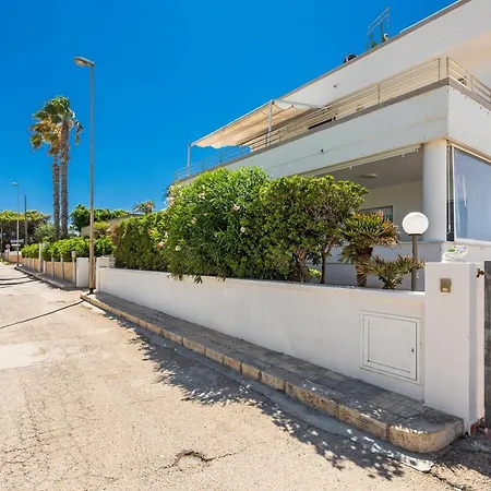 Holiday home Attico Mezzaluna By Barbarhouse Torre Santa Sabina